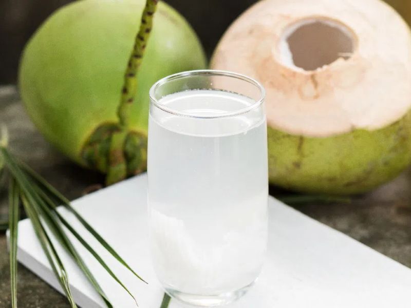 Pha Loãng Rượu với Nước Dừa Tươi