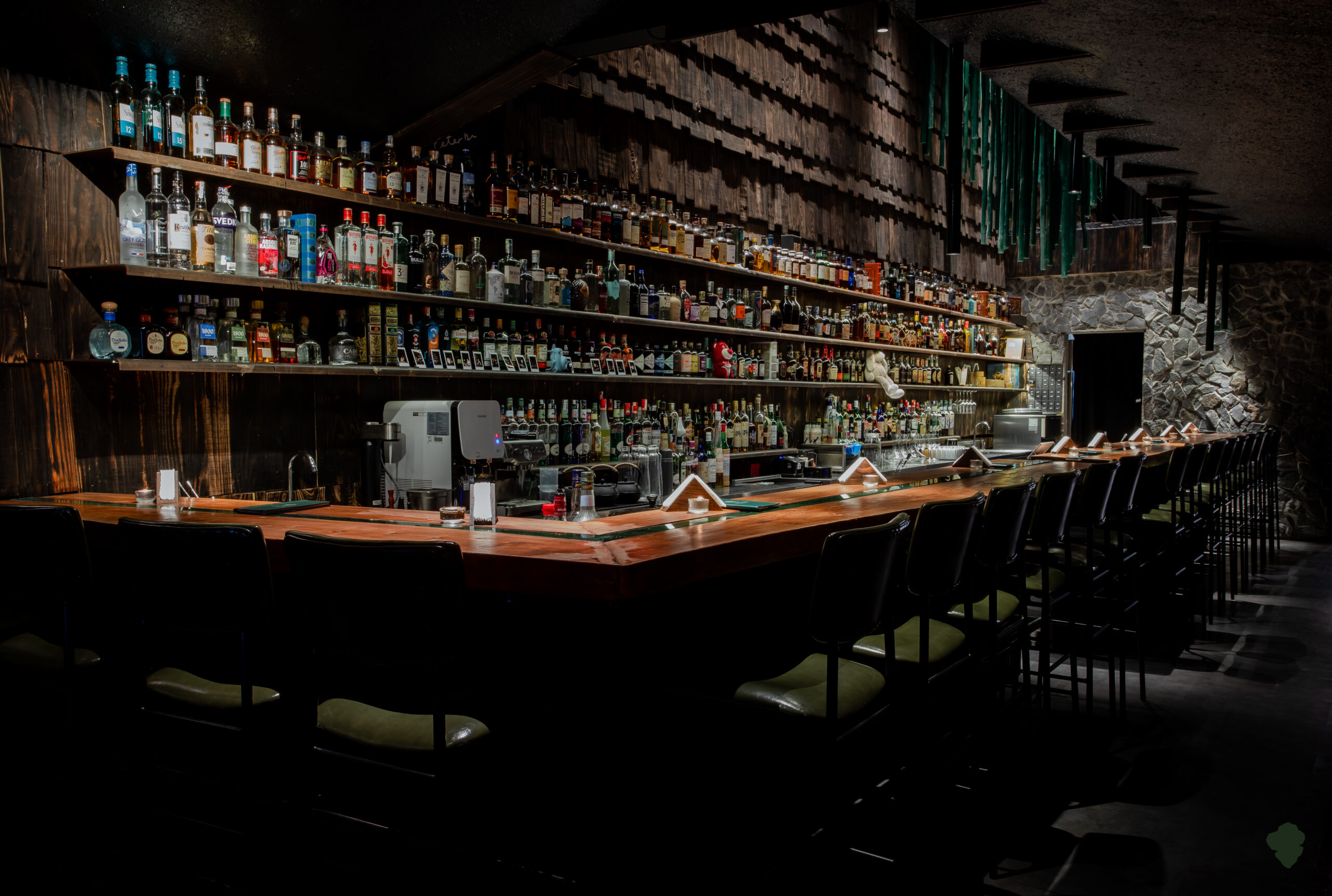 Cocktail bar